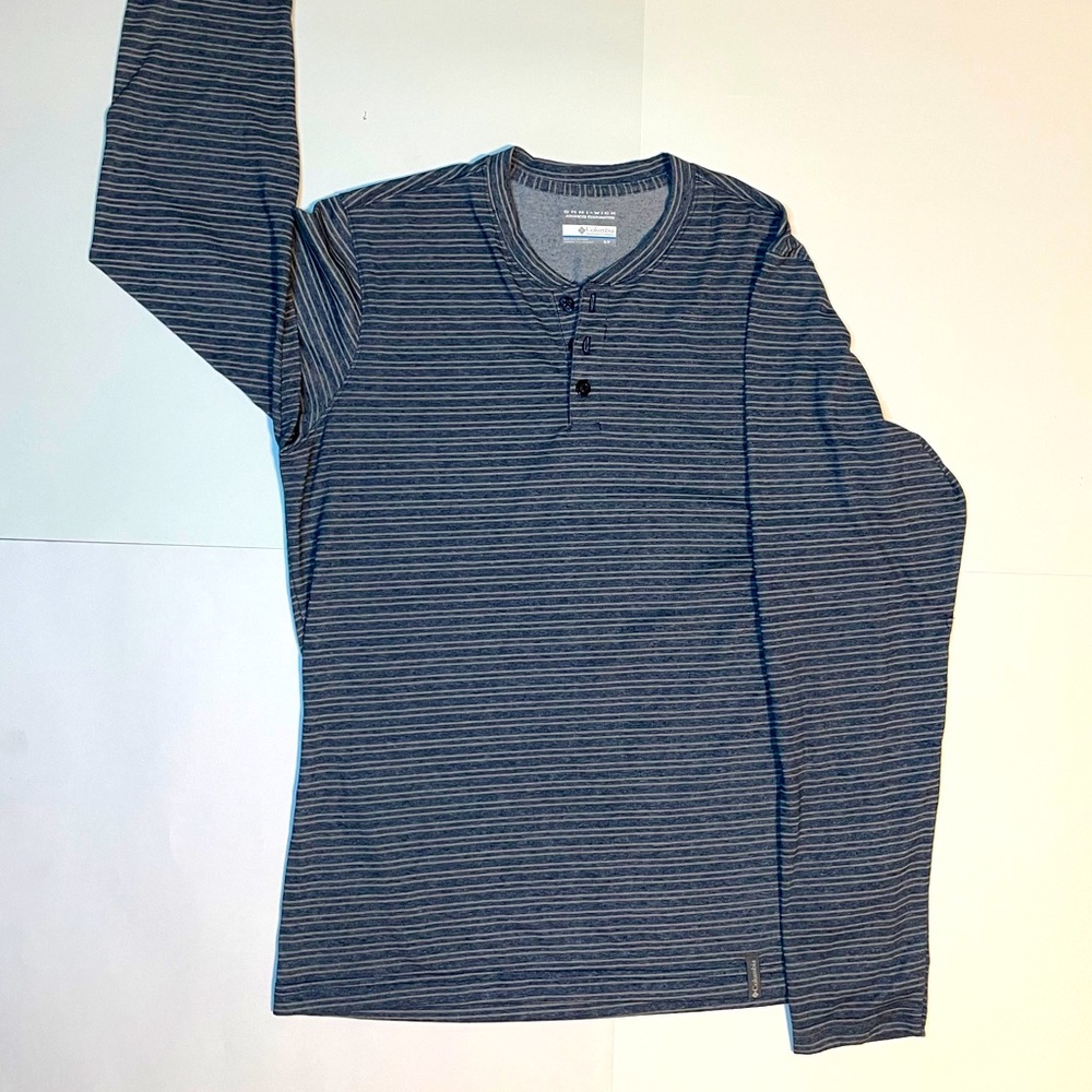 Columbia long sleeve shirt